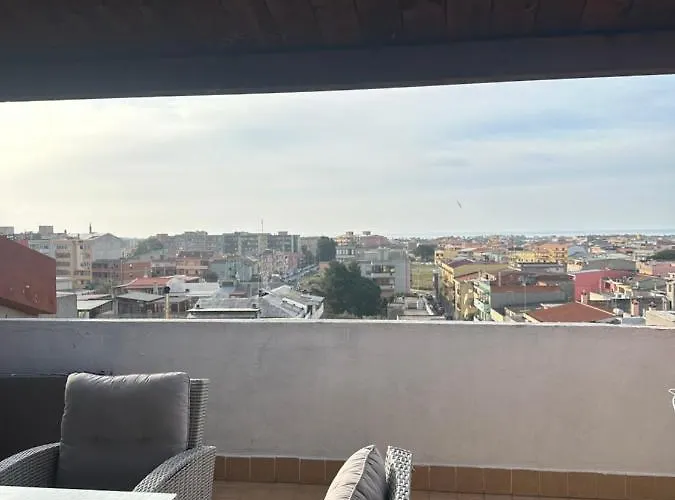 アパート Relax Sea View Attic クアルトゥ・サンテーレナ